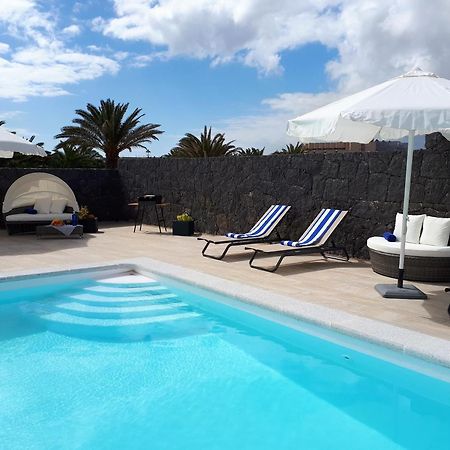 Casa Volcanes Costa Teguise Exterior photo