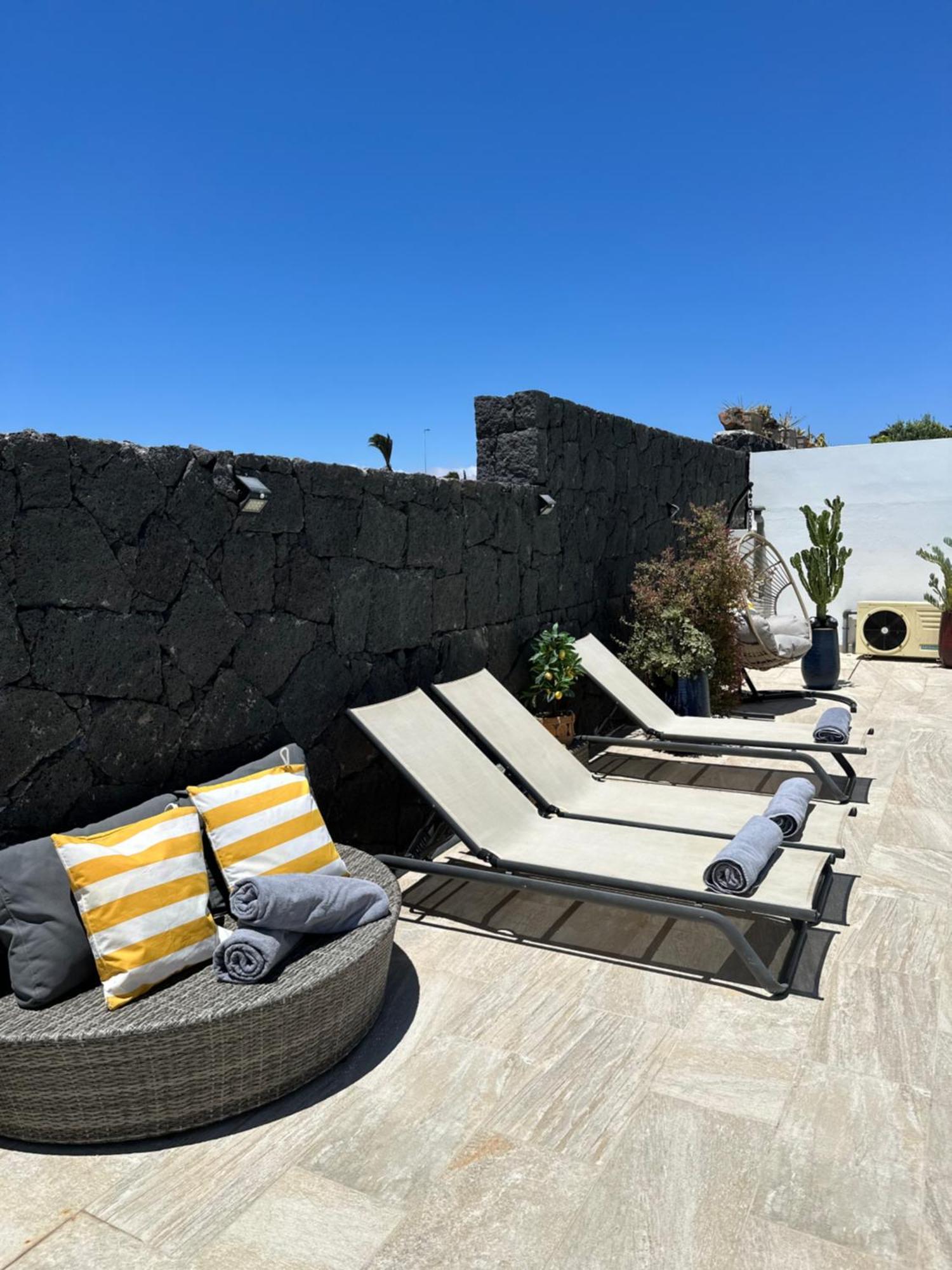 Casa Volcanes Costa Teguise Exterior photo